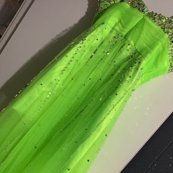 MacDuggal size 10 formal dress - Picture 8 of 8